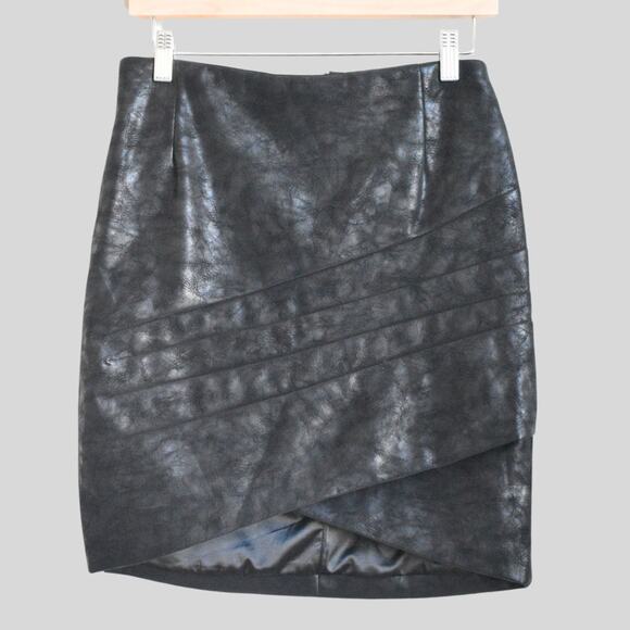 GUESS Faux Leather Mini Skirt Black Size M - Picture 1 of 7